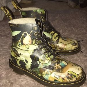 DR martens BACH painting shoes. Limited edition!